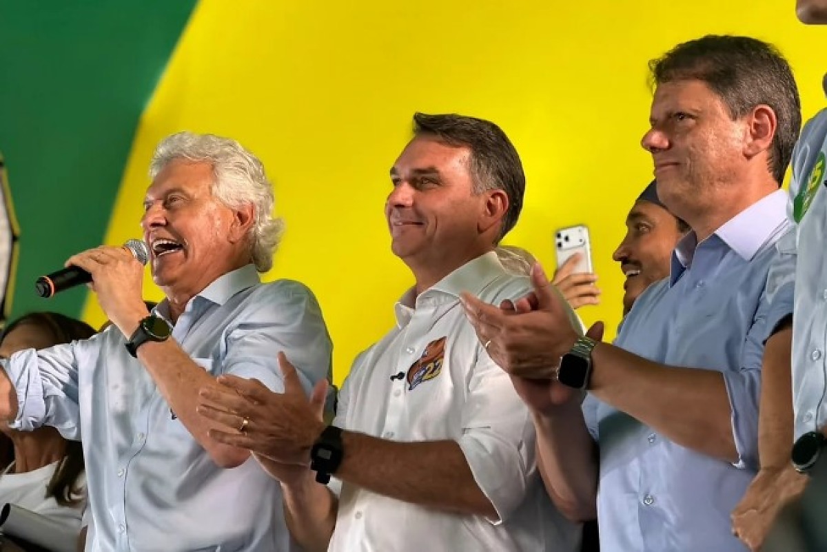 Ex-governador de Goiás Ronaldo Caiado apoio a Flávio Bolsonaro