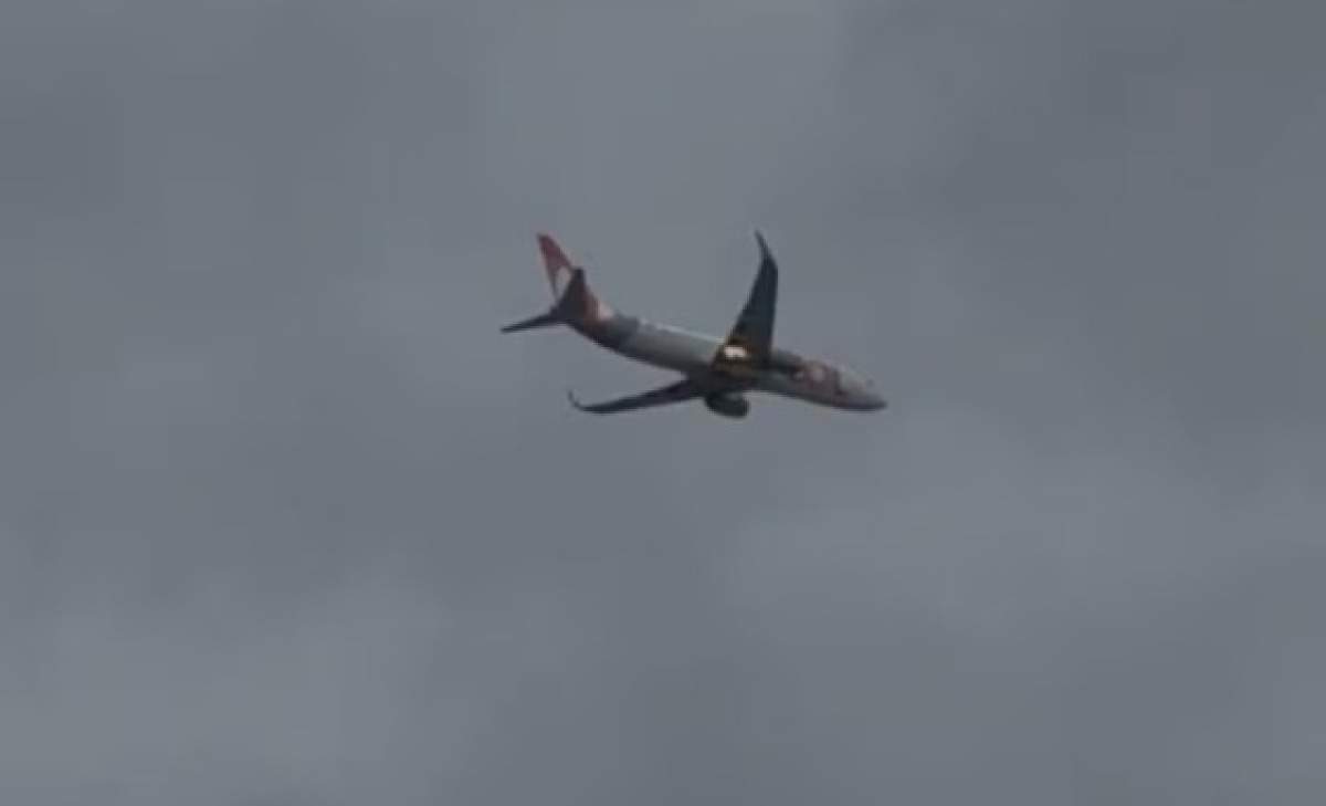 Turbina de avião em chamas - Recife